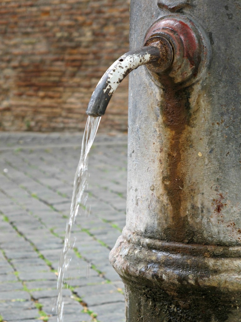 I Rom kan man dricka vattnet i nästan alla fontäner